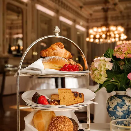 Hotell Grand Serbelloni - A Legendary Bellagio