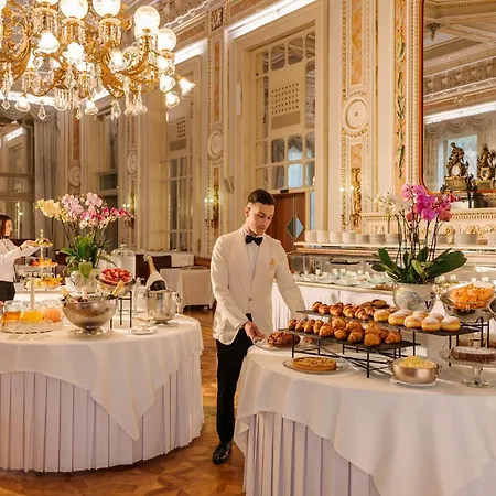 Hotel Grand Serbelloni - A Legendary Bellagio