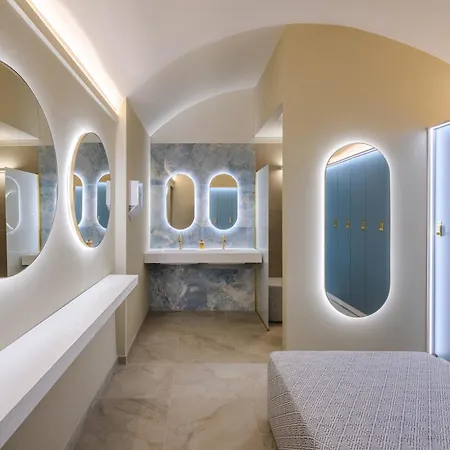 Grand Serbelloni - A Legendary