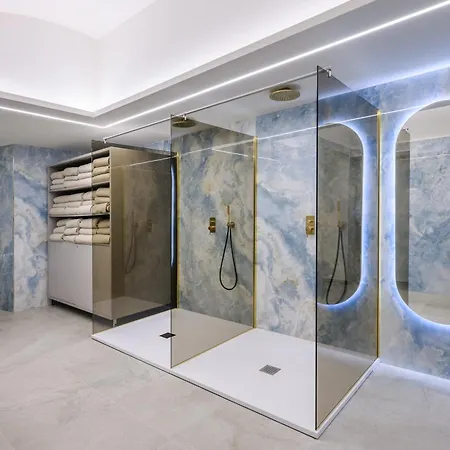 Hotel Grand Serbelloni - A Legendary 5*