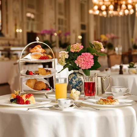 Hotel Grand Serbelloni - The Only Relais & Chateaux On